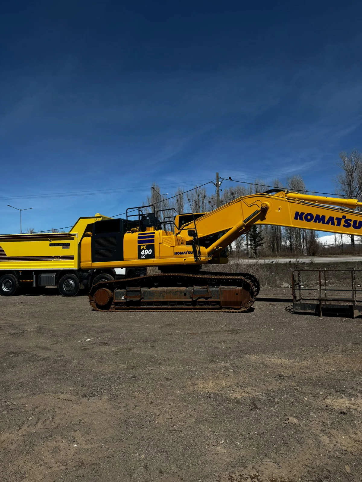 Komatsu PC490LC